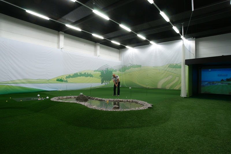 Golf Indoor Training Center Golfsimulator Bludesch Gewerbepark